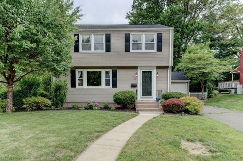 3 Harvard Rd, Manchester, CT, 06042-3217 | Card Image