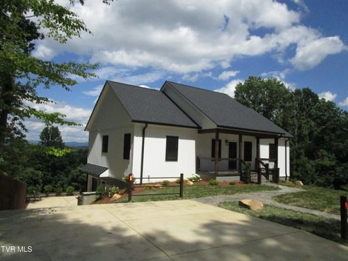 122 Five Oaks Dr, Johnson City, TN, 37604-7528 | Card Image