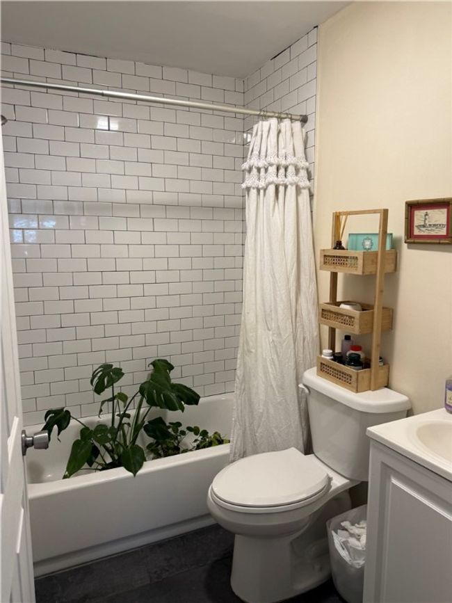 Bathroom South Front | Image 13