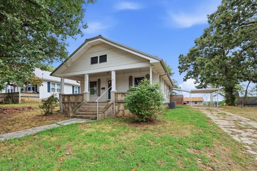 430 S Valley St, Neosho, MO, 64850-1614 | Card Image