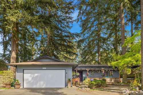 18320 Corliss Avenue N, Shoreline, WA, 98133 | Card Image