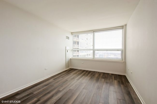 UNIT-1807 - 807 Davis St, Condo with 2 bedrooms, 2 bathrooms and 1 parking in Evanston IL | Image 7