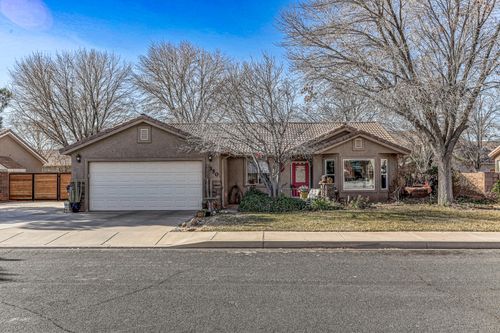 2350 S Pasture Ln, Washington, UT, 84780-8181 | Card Image