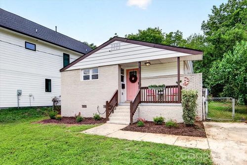 1725 Jennings St, Charlotte, NC, 28216-4821 | Card Image