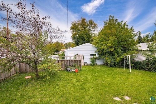 421 10th St, Cloquet, MN, 55720-2032 | Card Image