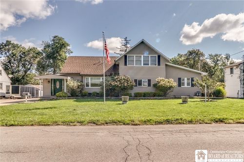 278 S Forest Rd, Amherst, NY, 14221-6429 | Card Image
