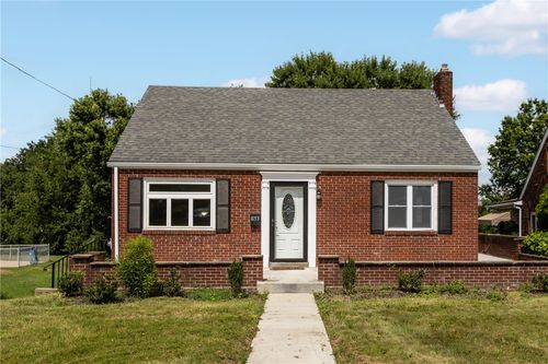 1053 Edward Dr, Pittsburgh, PA, 15227-3951 | Card Image