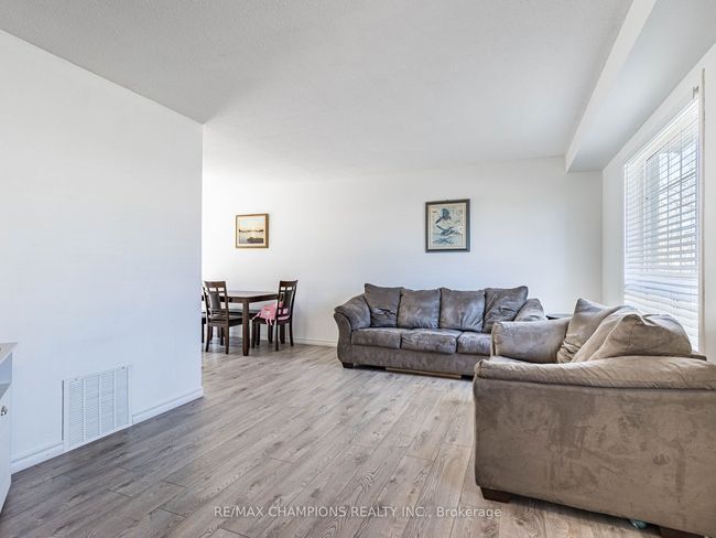 22 Farrell Lane, House attached with 3 bedrooms, 2 bathrooms and 2 parking in Arthur ON | Image 8