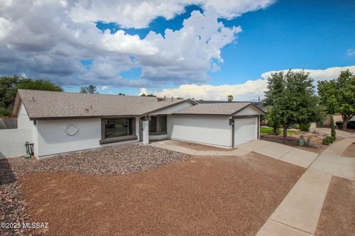 1520 W Nevins Dr, Tucson, AZ, 85746-3325 | Card Image