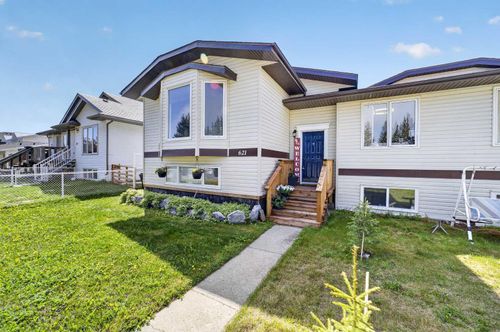 621 5 Avenue Sw, Sundre, AB, T0M0X0 | Card Image