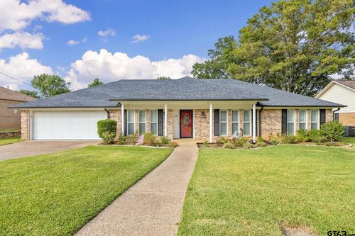 601 Carriage Dr, Tyler, TX, 75703-3688 | Card Image