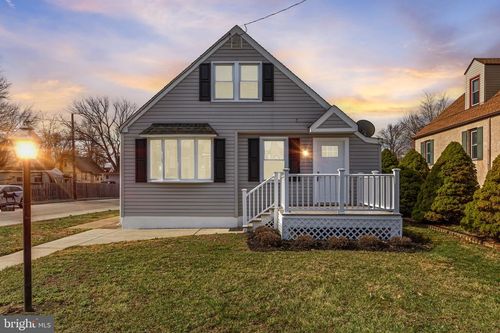 42 Spruce Ave, MAPLE SHADE, NJ, 08052-2740 | Card Image