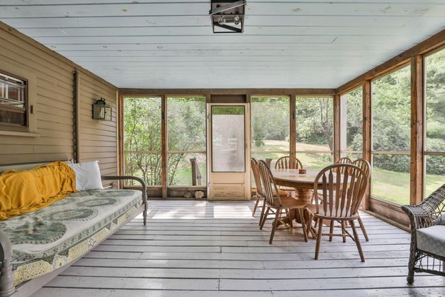 377 Main St, House other with 3 bedrooms, 2 bathrooms and null parking in Francestown NH | Image 10