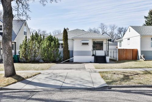 722 20 St S, Lethbridge, AB, T1J3J4 | Card Image