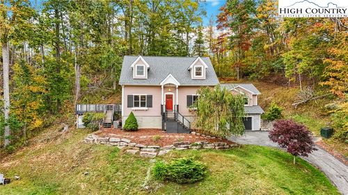 555 Highland Dr, Banner Elk, NC, 28604-7469 | Card Image