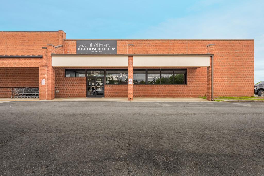 140 W Dykes St, Cochran, GA 31014