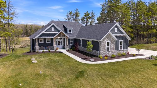 2050 Paradise Hills Ct, West Bend, WI, 53095-1500 | Card Image