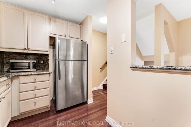 115 Royalton Pvt, House attached with 3 bedrooms, 2 bathrooms and 1 parking in Ottawa ON | Image 10