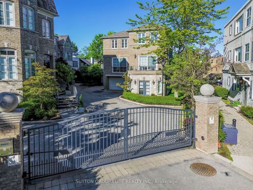 16 Nautical Lane, Etobicoke, ON, M8V4E7 | Card Image