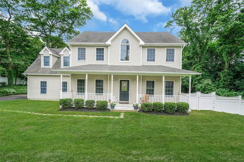 10 Jackson St, Nesconset, NY, 11767-2607 | Card Image