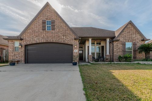 152 Sterling Ridge Dr, Nederland, TX, 77627 | Card Image