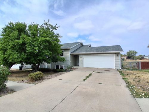 1423 Aurora Dr, RAPID CITY, SD, 57703-0110 | Card Image