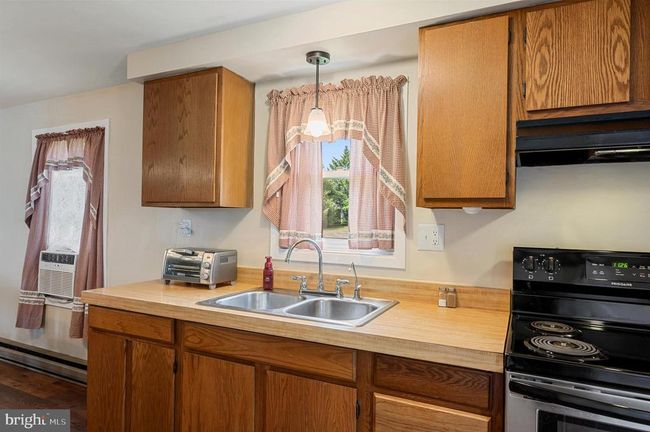 402 Fegan Rd, House other with 3 bedrooms, 1 bathrooms and null parking in BUNKER HILL WV | Image 8