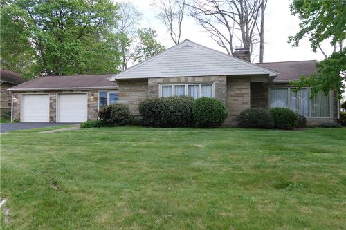 101 White Oak Dr, Butler, PA, 16001-3445 | Card Image