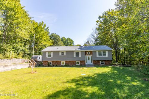 40 Curran Rd, Cheshire, MA, 01225-9619 | Card Image