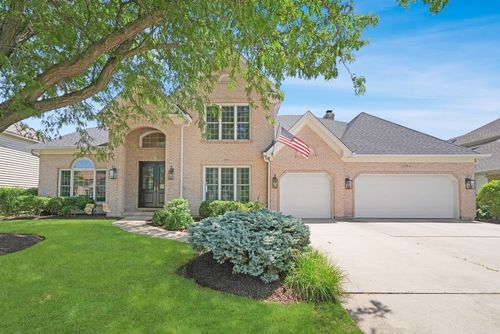 1564 White Eagle Dr, Naperville, IL, 60564-9761 | Card Image