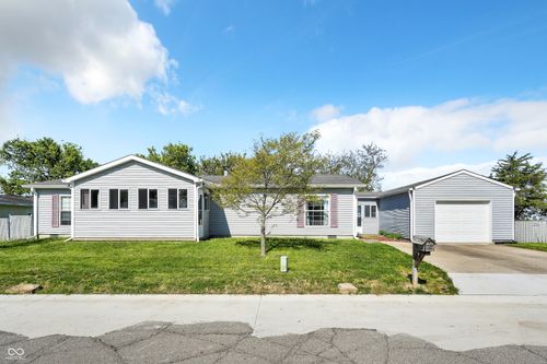 38 Fountain Lake Dr, Greenfield, IN, 46140-8645 | Card Image