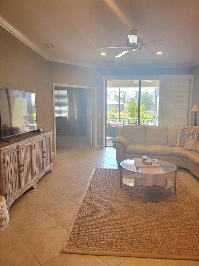 Open Floor Plan | Image 5