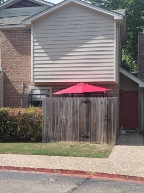 e6-1904 Dartmouth St, College Station, TX, 77840-3983 | Card Image