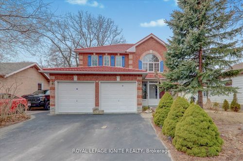 38 Rodda Blvd, Scarborough, ON, M1E2Z6 | Card Image