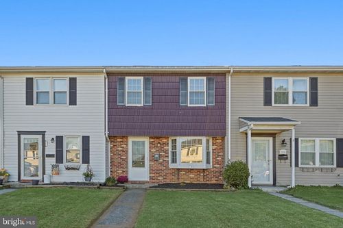 211 E Fairfax St, BERRYVILLE, VA, 22611-1145 | Card Image