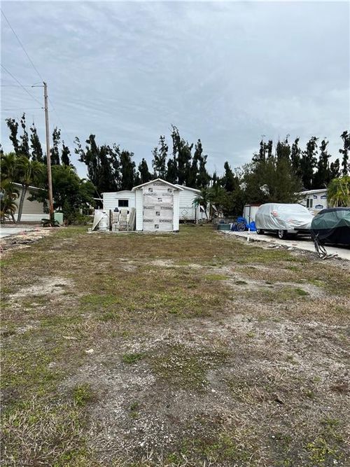 7150 Ladyfish Dr, St. James City, FL, 33956-2723 | Card Image