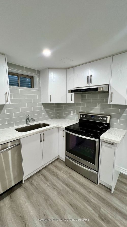 12 Schwalm Cres, Tottenham, ON, L0G1W0 | Card Image