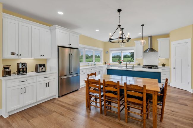 4122 Highway 49 W, House other with 5 bedrooms, 4 bathrooms and 2 parking in Vanleer TN | Image 15