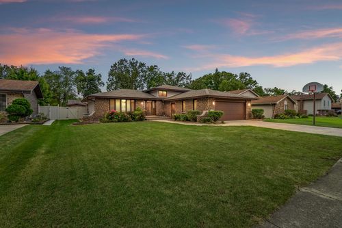 506 Heather Ln, Dyer, IN, 46311-2324 | Card Image