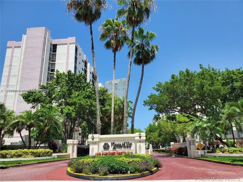 apt-126-17021 Bay Rd, Sunny Isles Beach, FL, 33160-4202 | Card Image