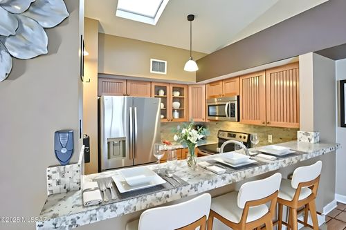 6298 N Willowbrook Dr, Tucson, AZ, 85704-3978 | Card Image