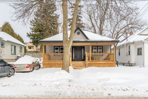 6367 Ker St, Niagara Falls, ON, L2G1X7 | Card Image