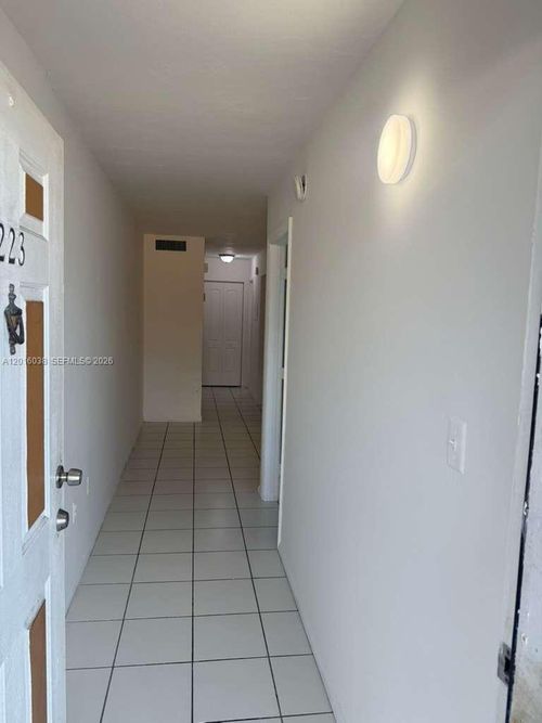 a-223-251 Nw 177th St, Miami, FL, 33169 | Card Image