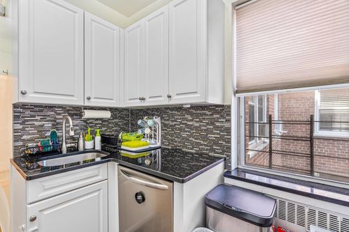 6d-69 108th St, Forest Hills, NY, 11375 | Card Image