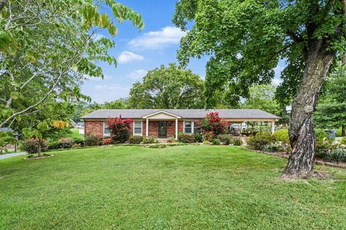 2310 Beechwood Dr, Springfield, TN, 37172-4045 | Card Image