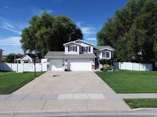 1569 2750, Farr West, UT, 84404-8556 | Card Image