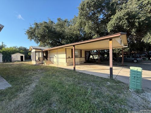 566 Bliss Cir, Brackettville, TX, 78832-5092 | Card Image