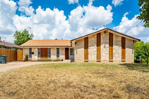 629 Bur Oak Dr, Irving, TX, 75060-6913 | Card Image