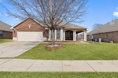 18 Lucas Ln, Edgecliff Village, TX, 76134-3407 | Card Image