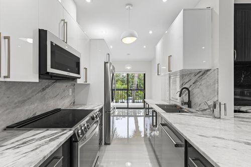 c203-11311 Pond View Dr, Wellington, FL, 33414-6072 | Card Image